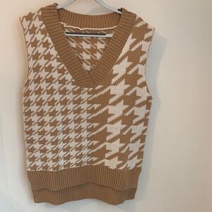 Women's Tan and White Houndstooth Sweater Vest